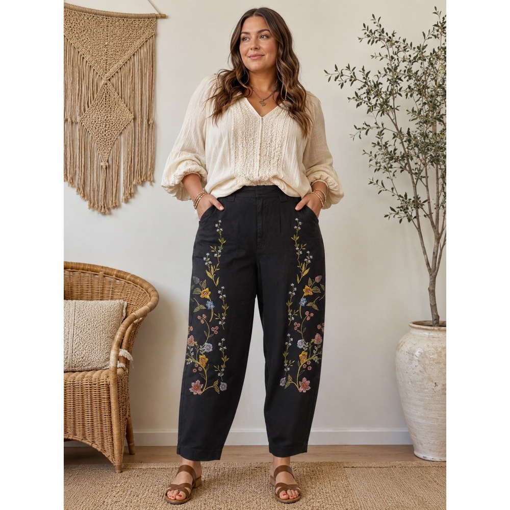 Sundance Black Embroidered Floral Cotton Crop Pants Women's Size 14